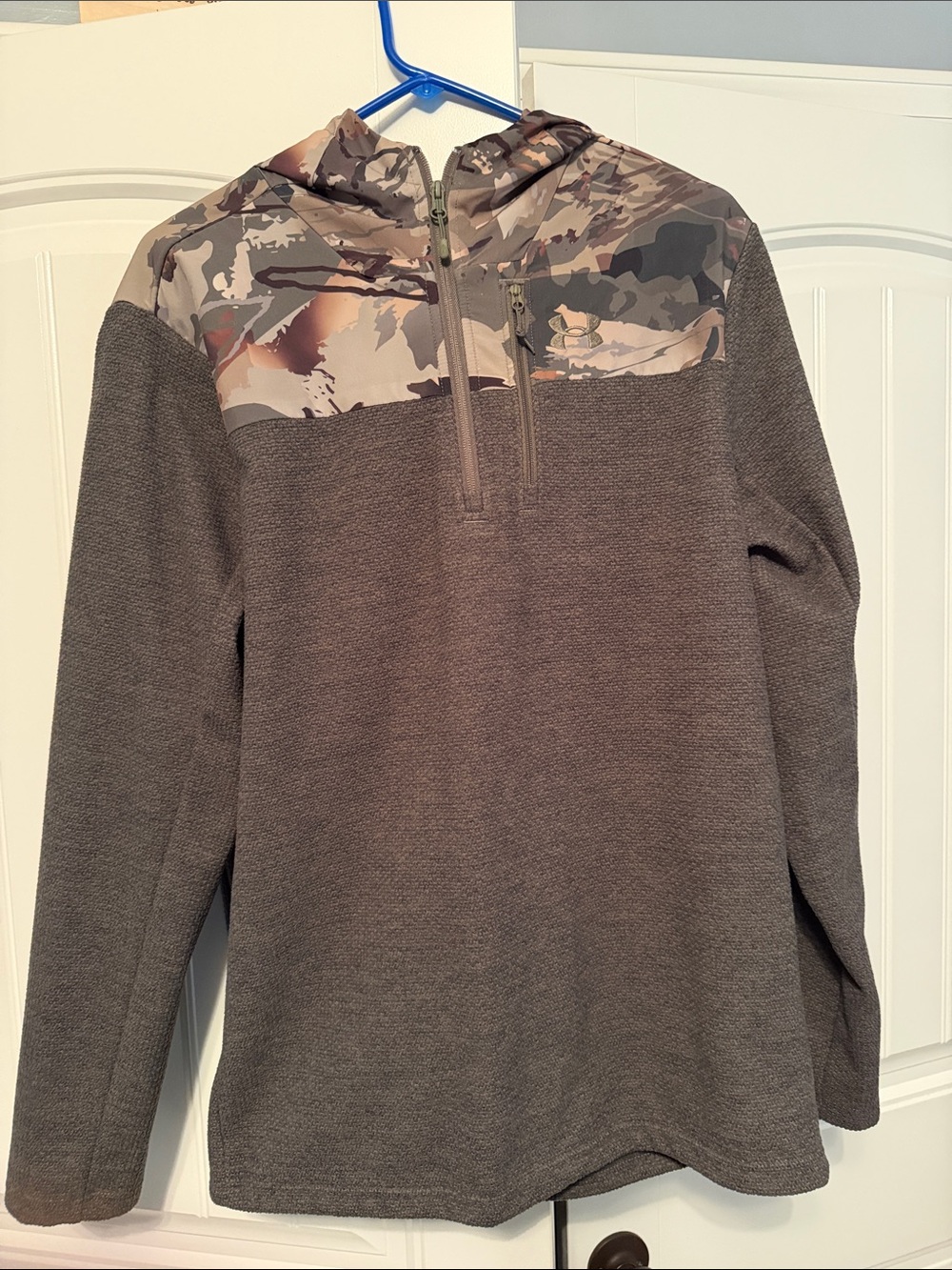 Under Armour Men's Olive Gray Camouflage Quarter-Zip Hoodie